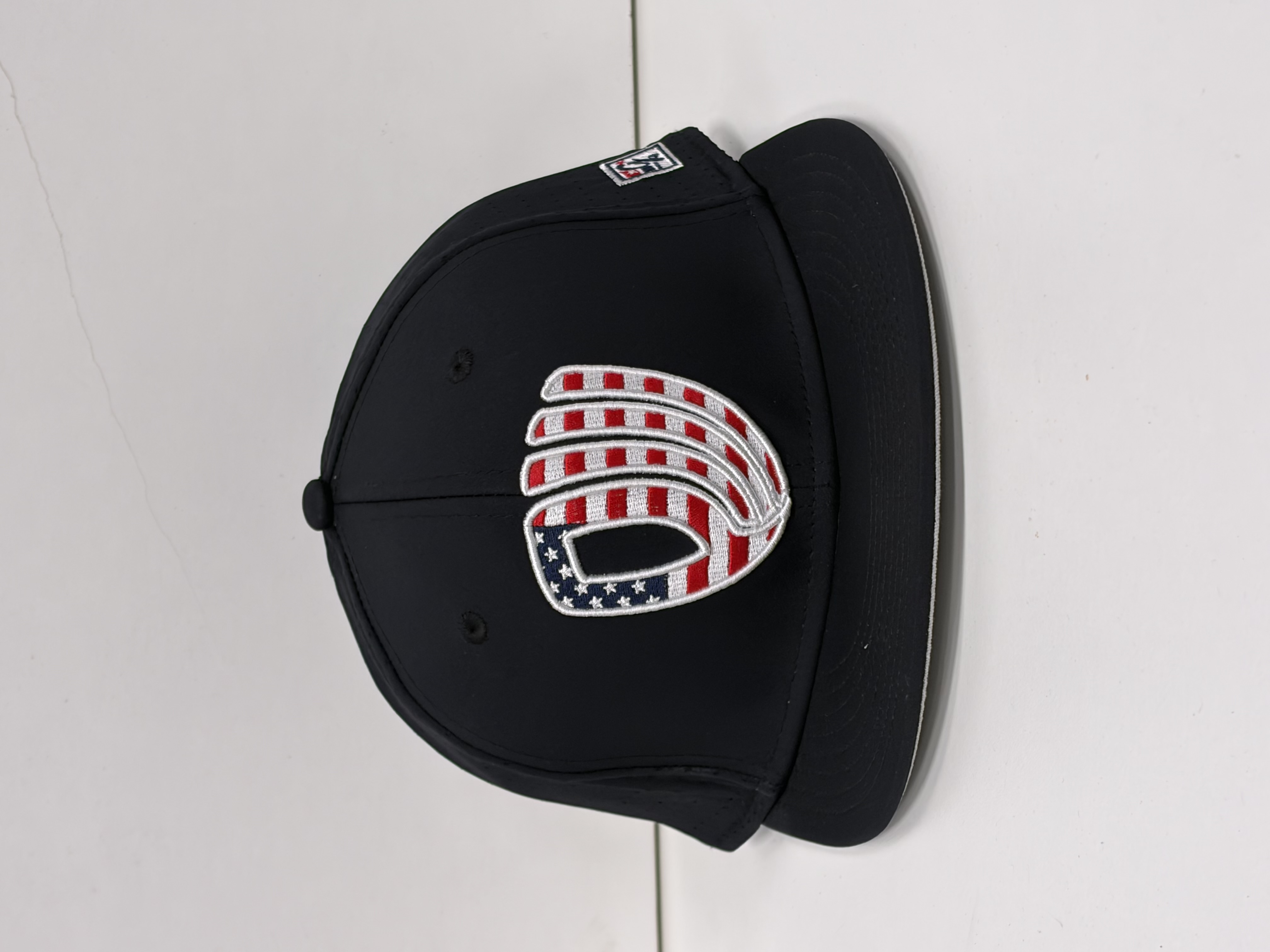Hat / Black / USA PW Logo / Flat Bill / Fitted