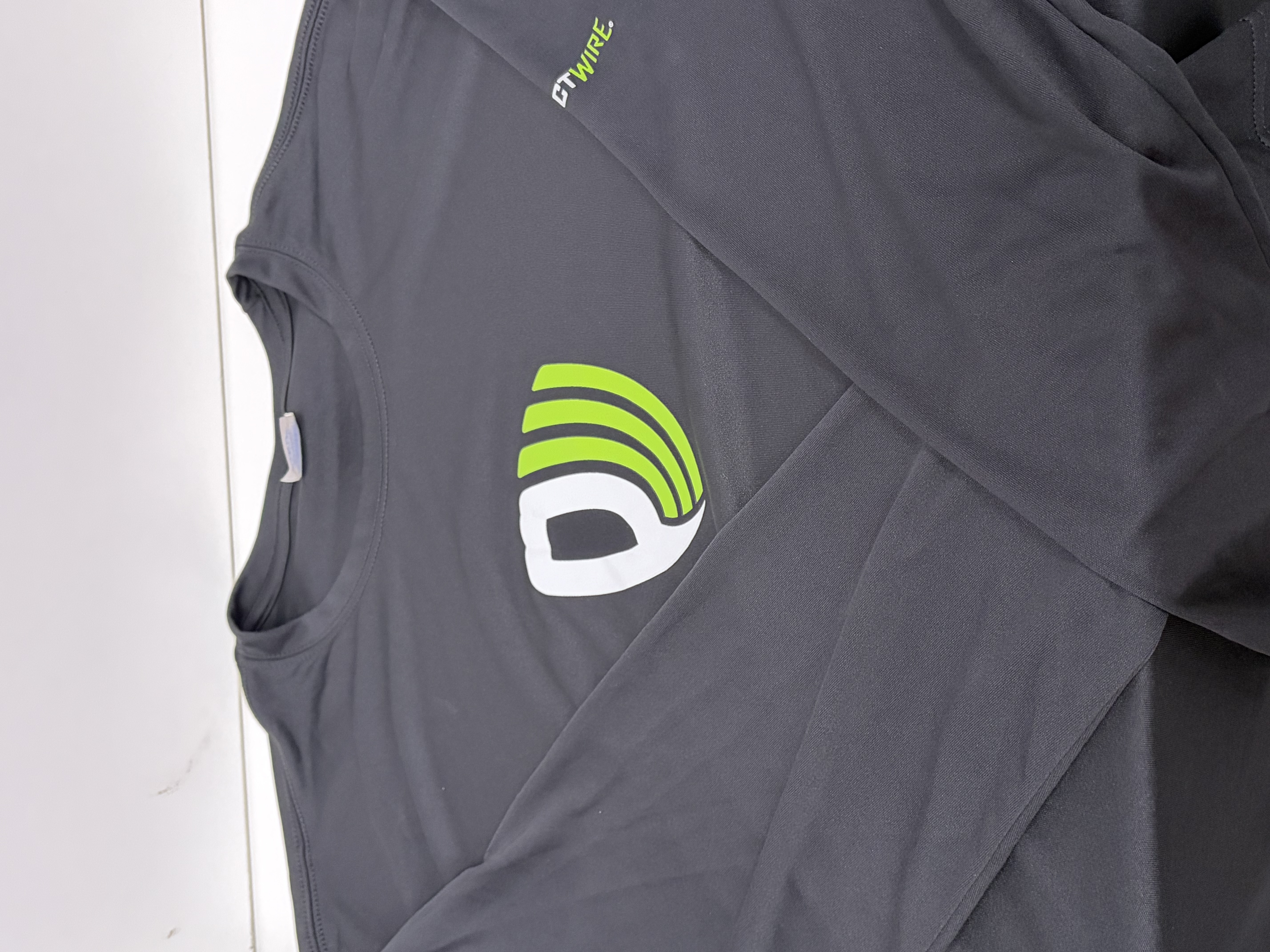 IMG - PW LS / Black / White & Green Logo / Sleeve Script