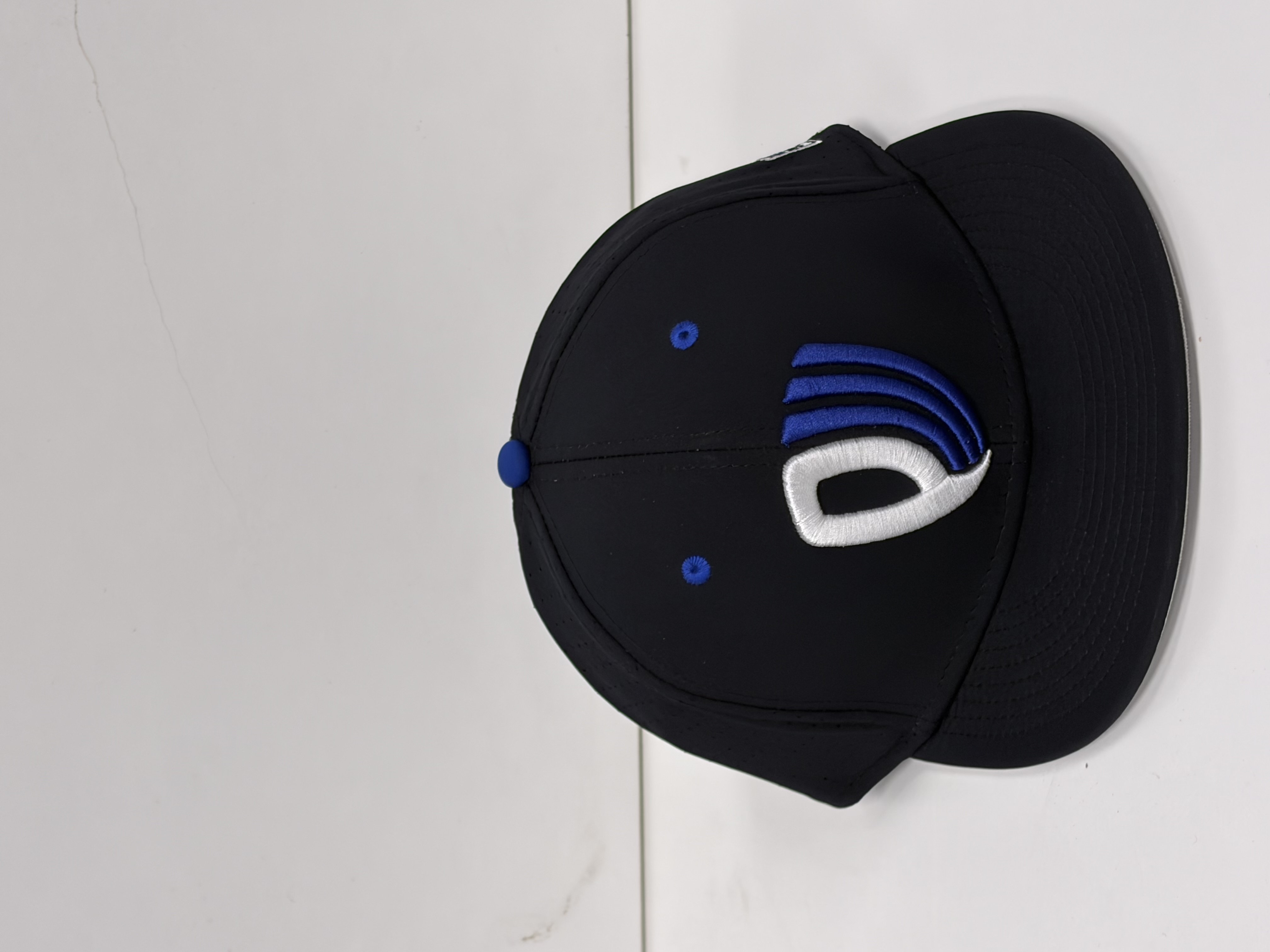 IMG - Black Hat / Blue & White PW Logo / Flat Bill / Fitted